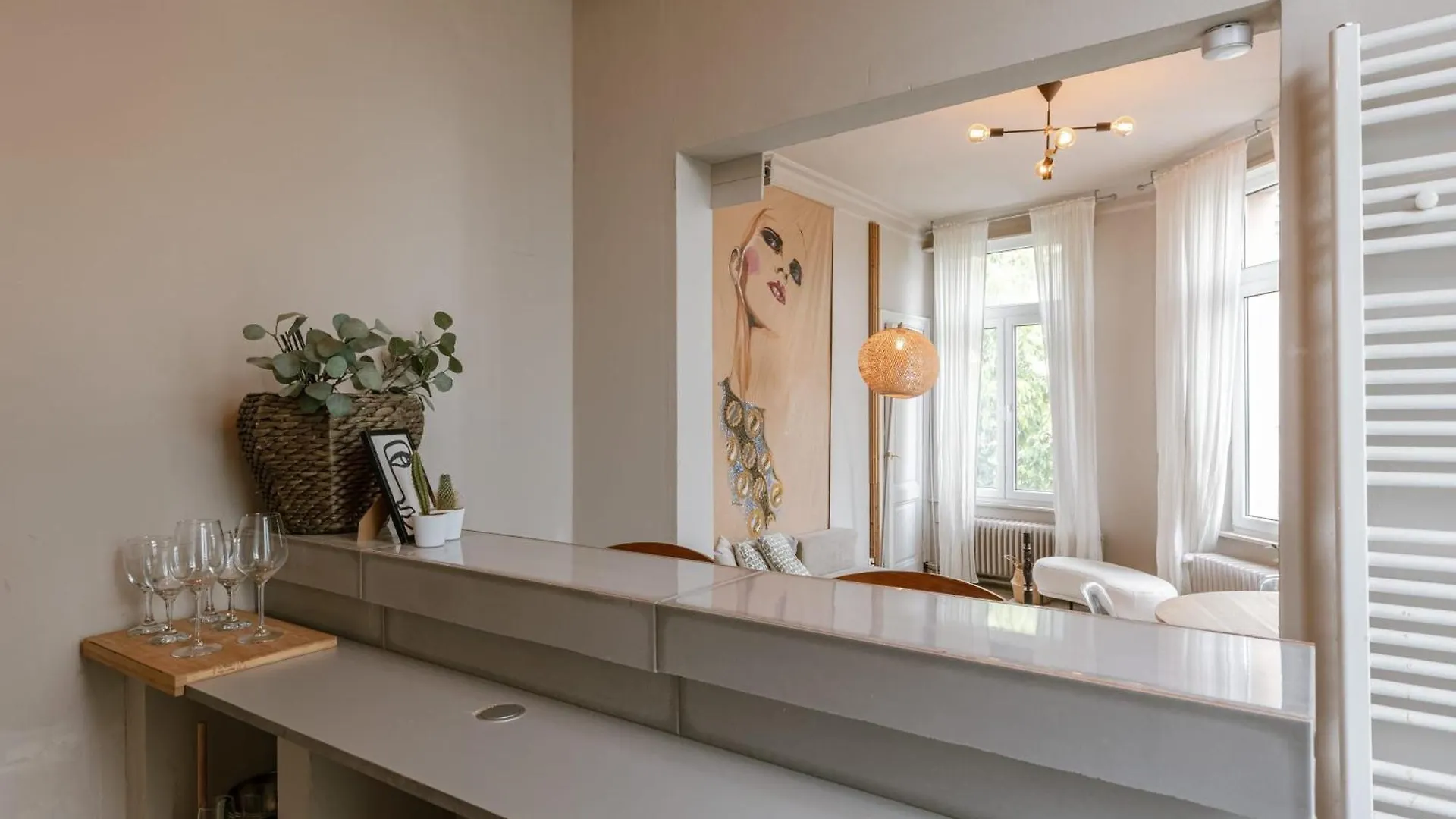 Huswell - Cozy Apartment In Antwerps Shopping District, Pets 0*, אנטוורפן